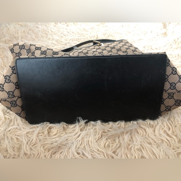Gucci Large Monogram Tote - Picture 9 of 11